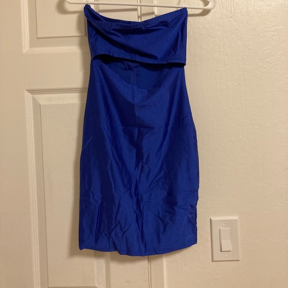 Satin body-con tube dress with cutout. - Picture 1 of 5